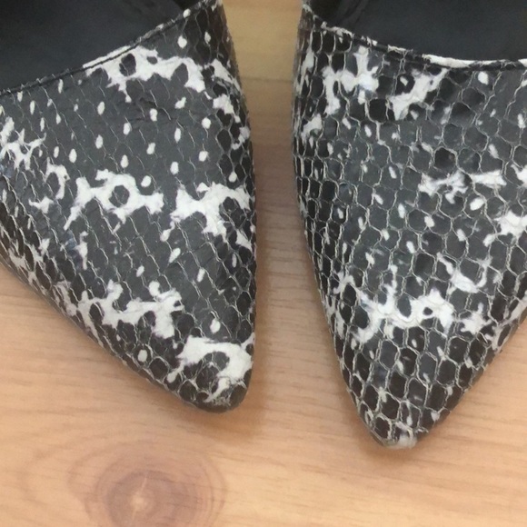Alice + Olivia Dina Heel Snakeskin black white - Picture 8 of 13